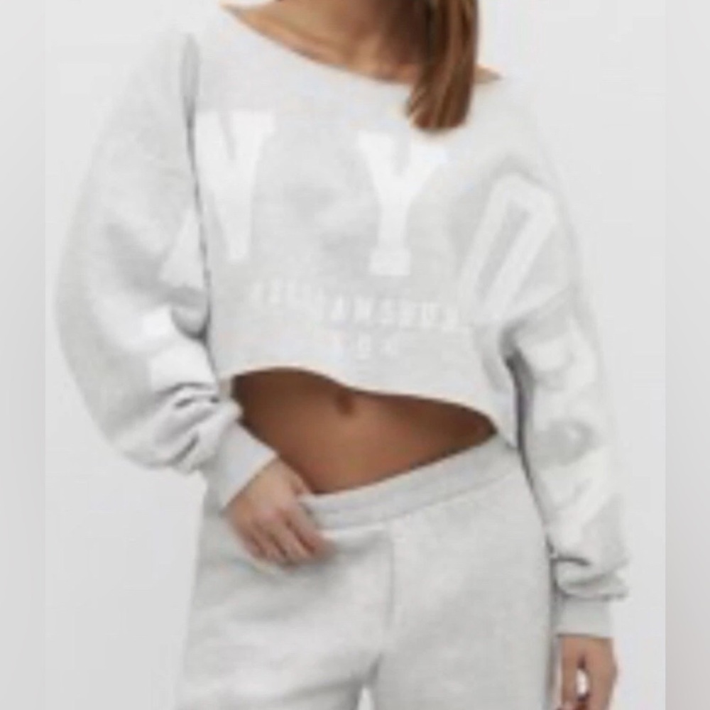 Gray Ny Cropped Sweatshirt And Joggers Set